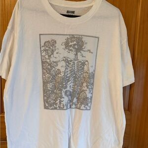 White Graphic Short Sleeve Tee